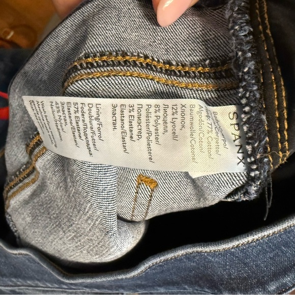 Spanx Size Medium (29x26) Cropped Flare Denim Jeans Pull On Raw Hem 20231R - Picture 10 of 11